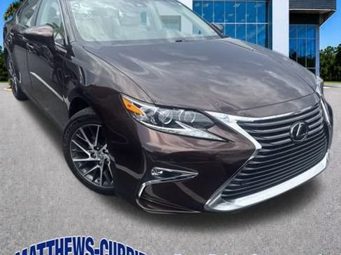 Used 2018 Lexus ES 350 w/ Luxury Package w/Wood Trim FWD image 3