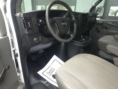 Used 2014 Chevrolet Express 3500 image 13