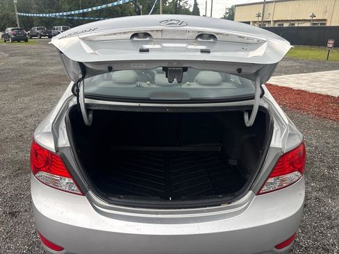 Used 2014 Hyundai Accent GLS w/ Option Group 2 FWD image 18