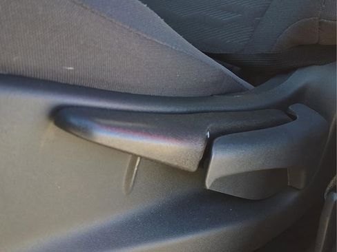 Used 2025 Nissan Frontier S image 23