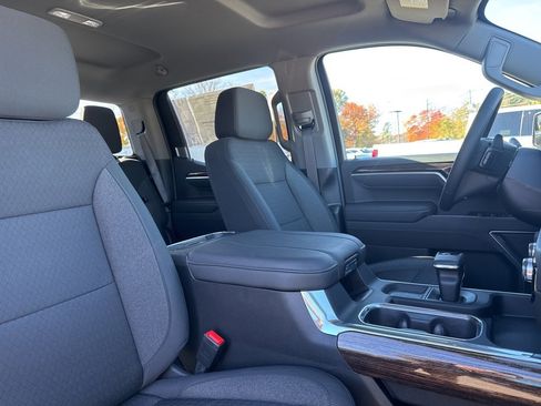 New 2026 GMC Sierra 1500 Elevation image 11