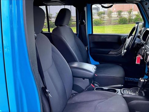 Used 2018 Jeep Wrangler Unlimited Sport S image 9