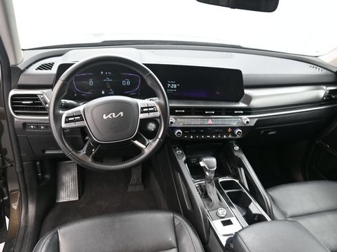 Used 2023 Kia Telluride S FWD image 18