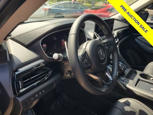 Certified 2025 Acura MDX FWD w/ Technology Package image 16