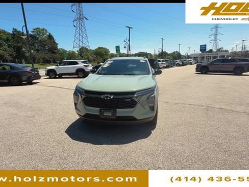 Certified 2024 Chevrolet Trax RS FWD image 3