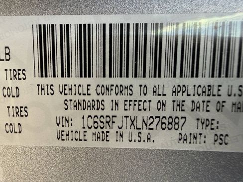 Used 2020 RAM 1500 Laramie AWD/4WD image 32