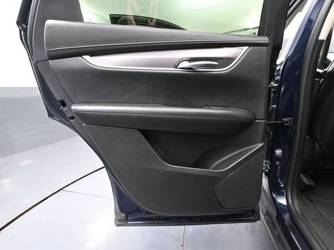 Used 2017 Cadillac XT5 Luxury image 40