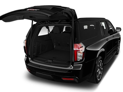 Used 2023 Chevrolet Suburban Premier image 7