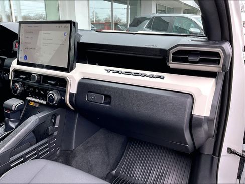 Used 2024 Toyota Tacoma TRD Sport w/ TRD Sport Upgrade Package image 13