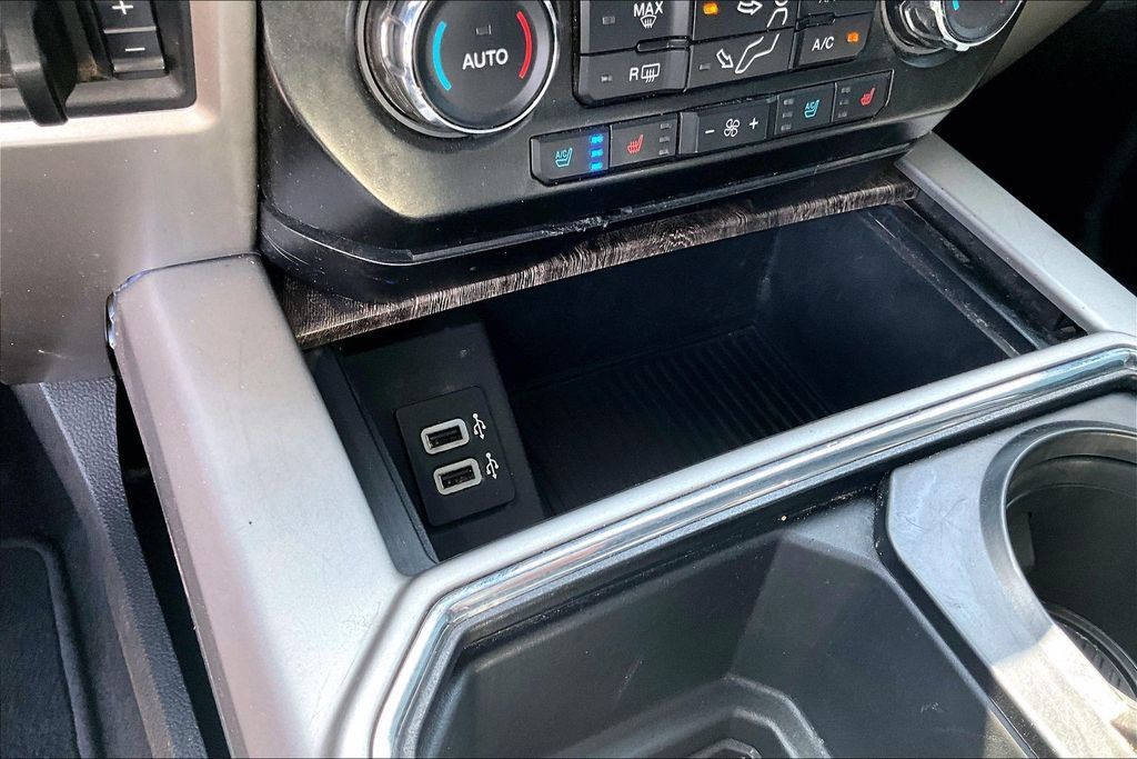 Used 2018 Ford F350 Lariat w/ Lariat Ultimate Package AWD/4WD image 29
