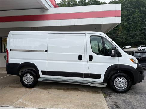 Used 2025 RAM ProMaster 2500 w/ U-Haul Equipment Group FWD image 2