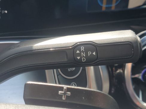 Used 2025 Mercedes-Benz GLB 250 4MATIC image 30