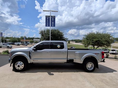 Certified 2023 Ford F450 Lariat w/ Lariat Ultimate Package AWD/4WD image 6