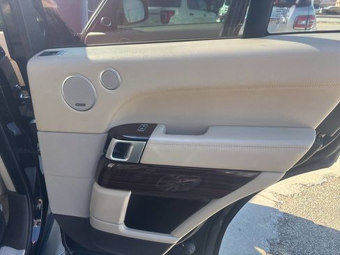 Used 2017 Land Rover Range Rover HSE image 62