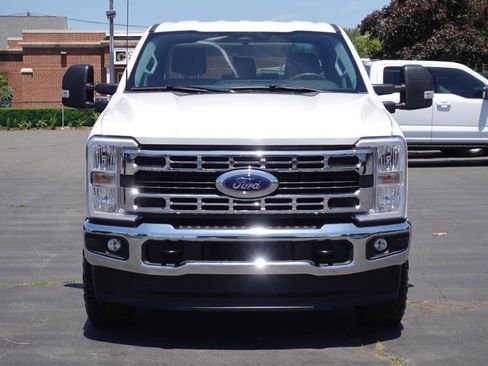 Used 2024 Ford F250 XLT AWD/4WD image 5