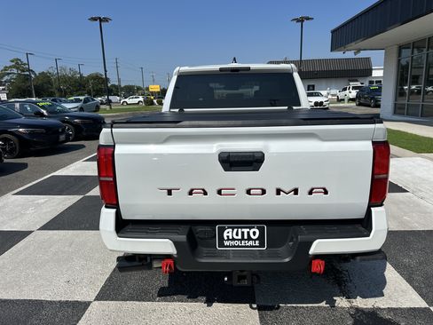 Used 2024 Toyota Tacoma TRD Sport RWD image 4