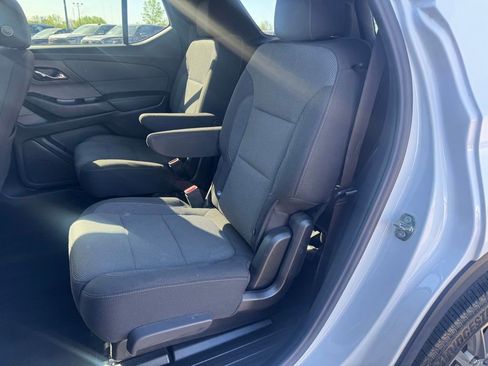 Used 2023 Chevrolet Traverse LT AWD/4WD image 17