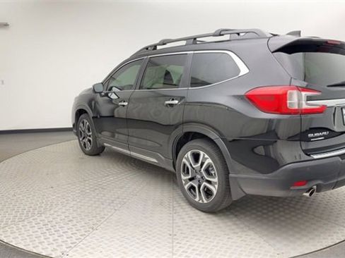 Used 2023 Subaru Ascent Touring image 4