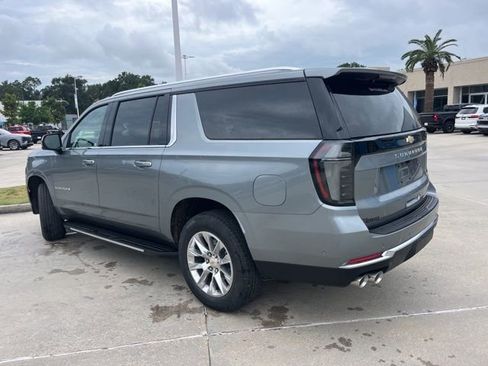 New 2026 Chevrolet Suburban Premier image 4
