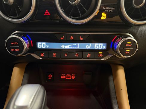 Used 2025 Nissan Sentra SV w/ SV Premium Package FWD image 18