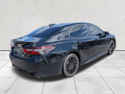 Used 2023 Toyota Camry SE FWD image 3