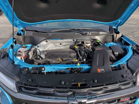 Used 2025 Chevrolet Trax RS w/ Driver Confidence Package image 28