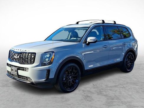 Used 2022 Kia Telluride EX w/ EX Premium Package image 3