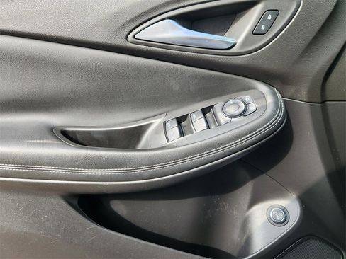 Used 2022 Buick Encore GX Select image 22