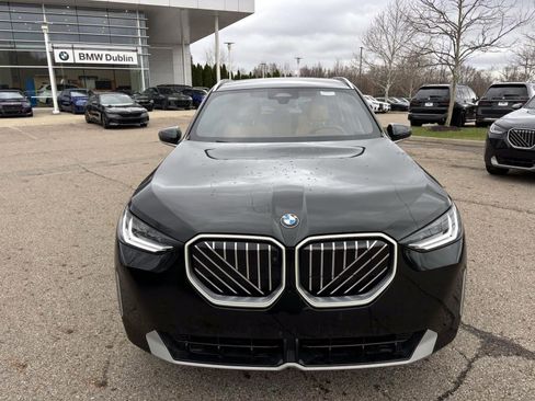 Used 2025 BMW X3 xDrive30i w/ Premium Package image 2