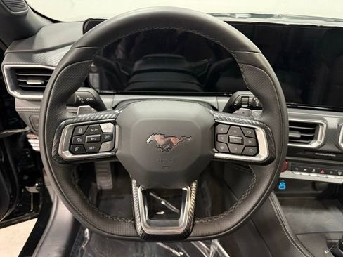 Used 2025 Ford Mustang GT Premium image 22
