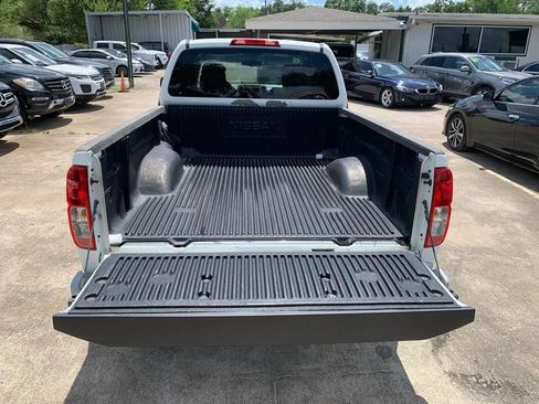 Used 2018 Nissan Frontier S RWD image 18