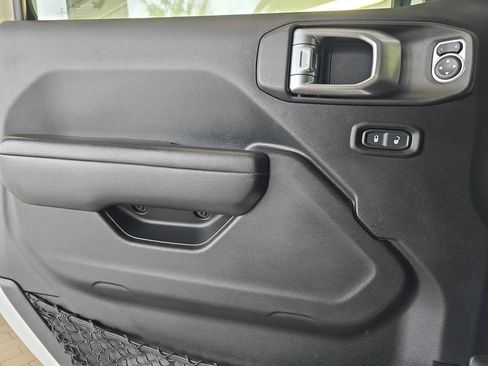 Used 2019 Jeep Wrangler Unlimited Sport S AWD/4WD image 26