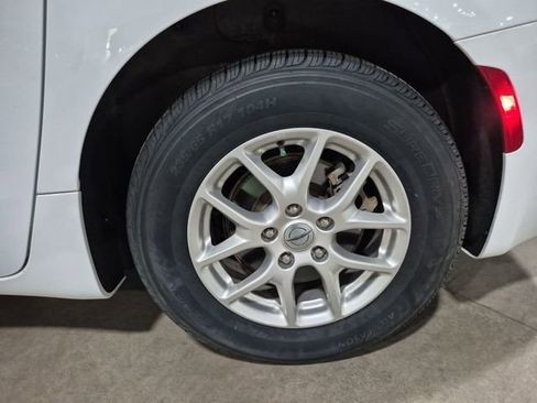 Used 2023 Chrysler Pacifica Touring-L FWD image 31