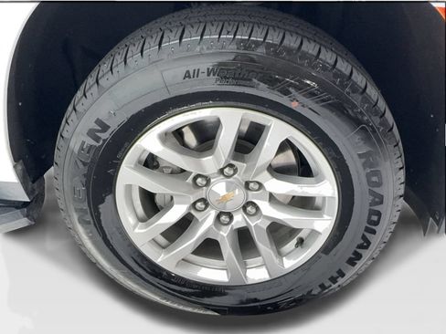 Used 2024 Chevrolet Tahoe LT RWD image 13