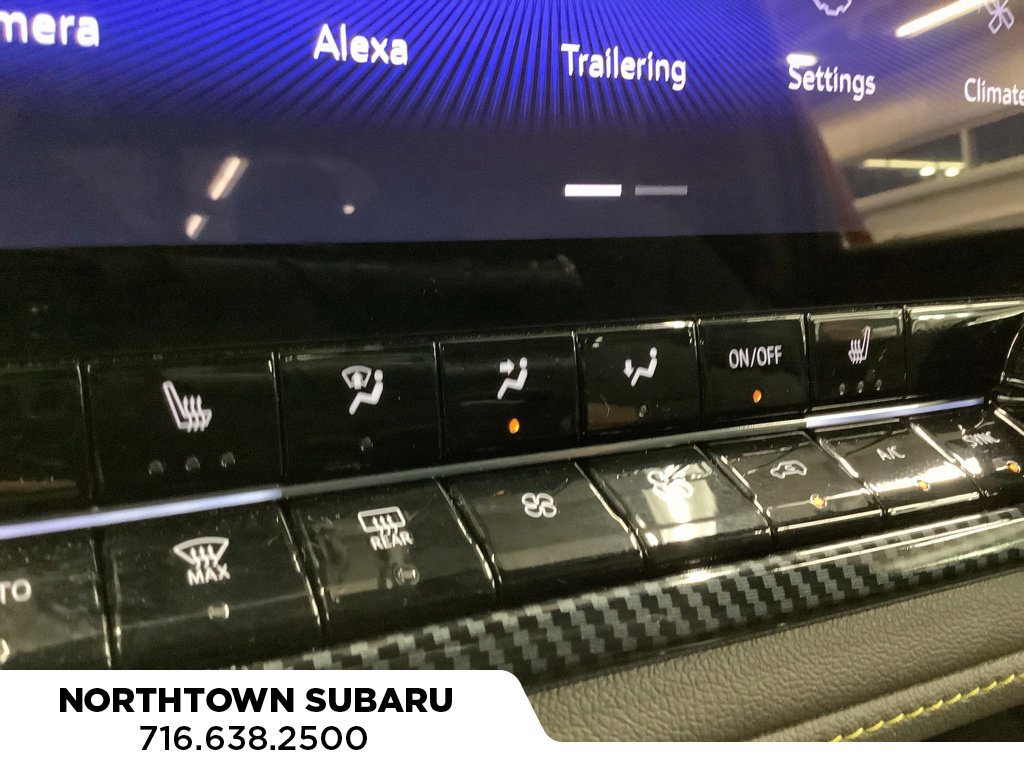 Used 2024 Chevrolet Colorado ZR2 w/ Technology Package AWD/4WD image 11