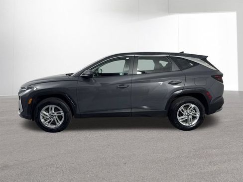 Used 2025 Hyundai Tucson SE AWD/4WD image 28