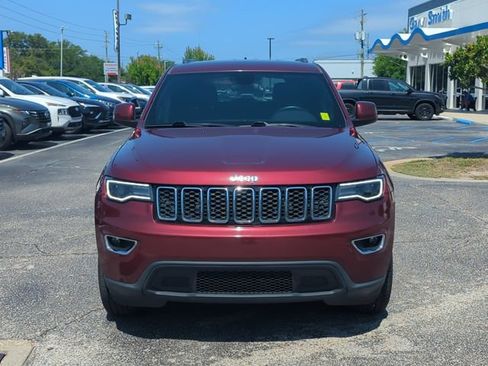 Used 2020 Jeep Grand Cherokee Laredo RWD image 9