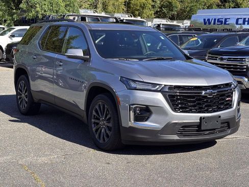 Used 2023 Chevrolet Traverse RS AWD/4WD image 5