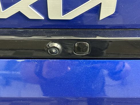 Used 2025 Kia K4 LXS image 32