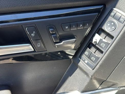 Used 2015 Mercedes-Benz GLK 350 4MATIC image 25