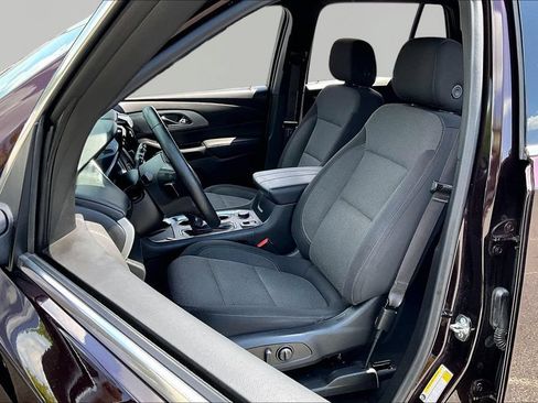 Used 2023 Chevrolet Traverse LT AWD/4WD image 18