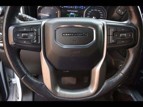 Used 2022 GMC Sierra 2500 Denali w/ Denali Ultimate Package AWD/4WD image 15
