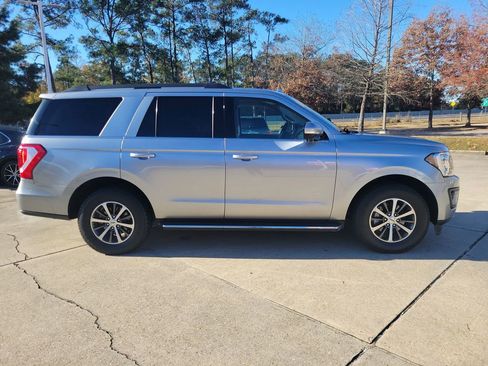 Used 2021 Ford Expedition XLT image 9
