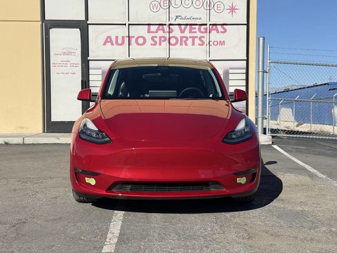 Used 2022 Tesla Model Y Long Range image 3