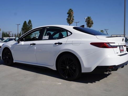 New 2026 Toyota Camry Hybrid image 4