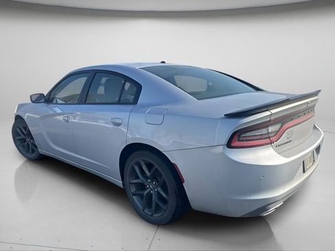 Used 2022 Dodge Charger SXT w/ Blacktop Package image 8