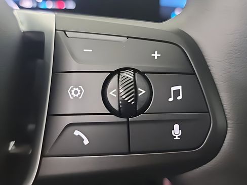 Used 2025 BMW X1 xDrive28i w/ Convenience Package image 12