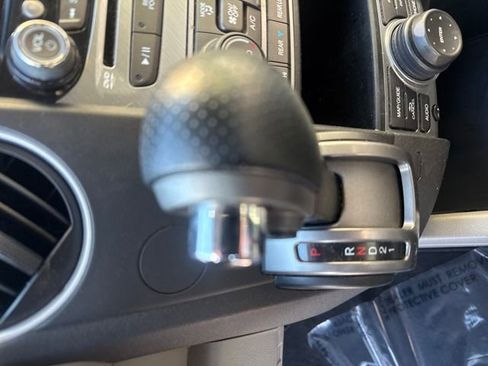 Used 2013 Honda Pilot Touring image 18