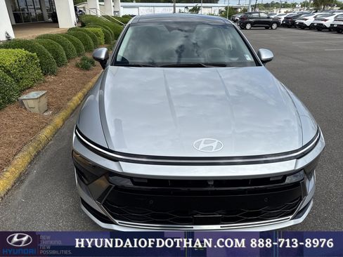 Certified 2025 Hyundai Sonata Limited FWD image 6