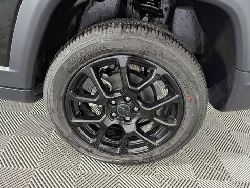 New 2026 Jeep Compass Latitude image 17